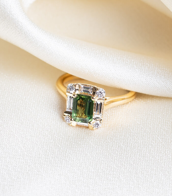 ring geelgoud met smaragd diamanten juweel cadeau christiaan van bignoot