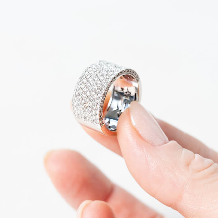 pave ring witgoud diamanten breed juwelier christiaan van bignoot valentijn
