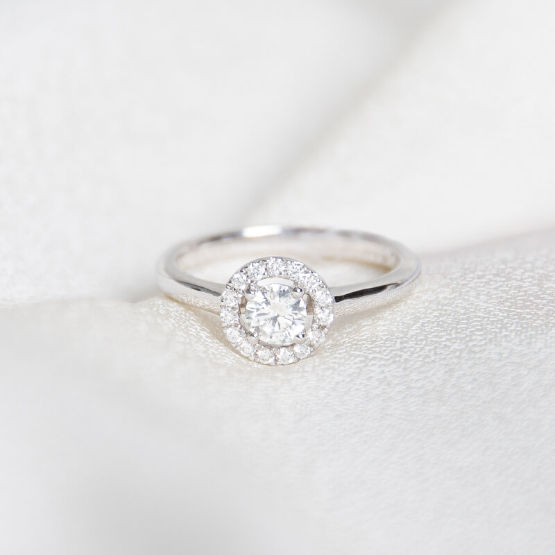 halo ring witgoud diamant juwelier christiaan van bignoot