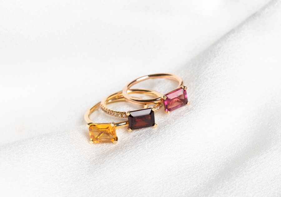horizontaal gezet op ring edelstenen goud jewels by Christiaan